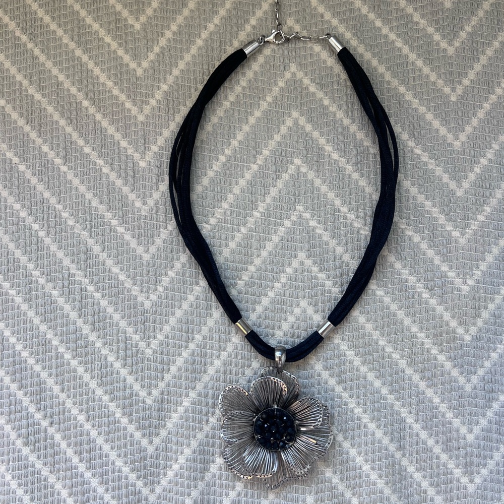 Sterling Silver and Black Flower Pendant Necklace